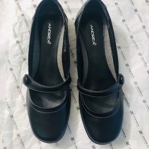 New Black flats